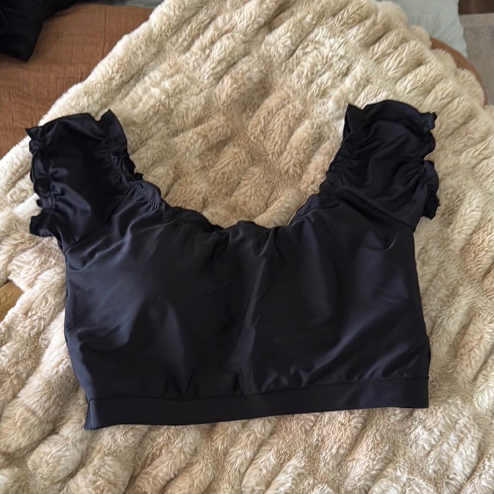 Black Ruffled Sleeve Crop Top